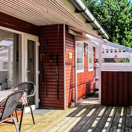 6 Person Holiday In