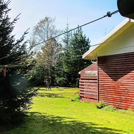 6 Person Holiday In Casa vacanze Hals