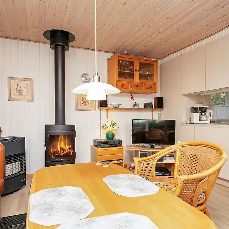 6 Person Holiday In Hals